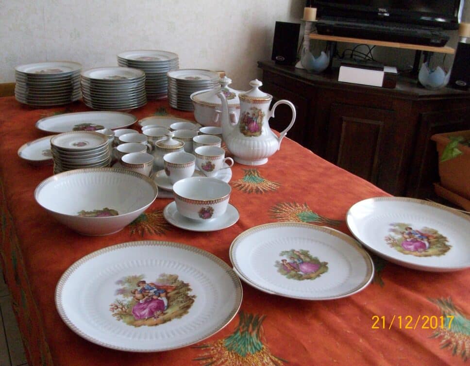 Service de table, porcelaine de Limoges