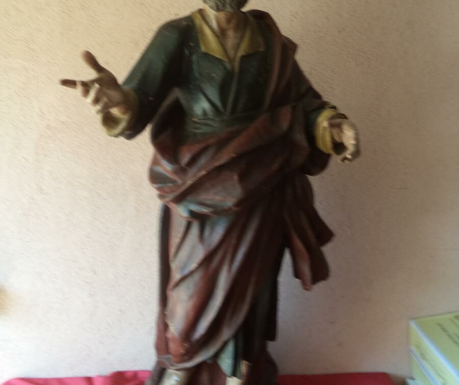 Grande statue en bois religieuse