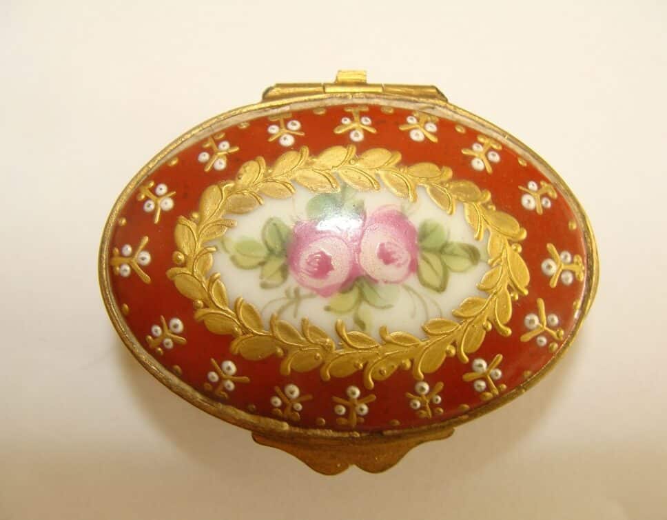 boite à pilules porcelaine de Sèvres ancienne