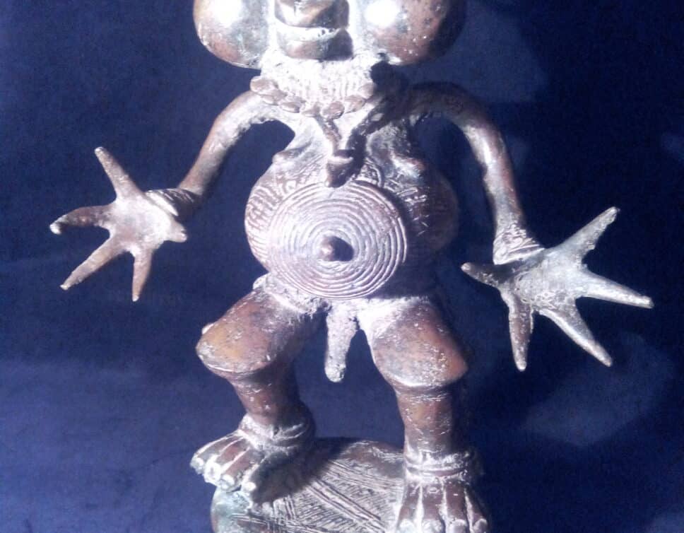 Sculpture Tikar en bronze