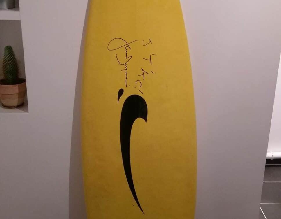 Planche de surf Brice de Nice dédicacée