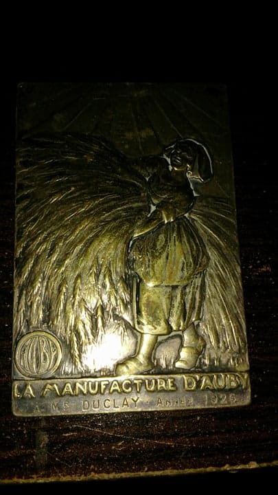 petite plaque de bronze