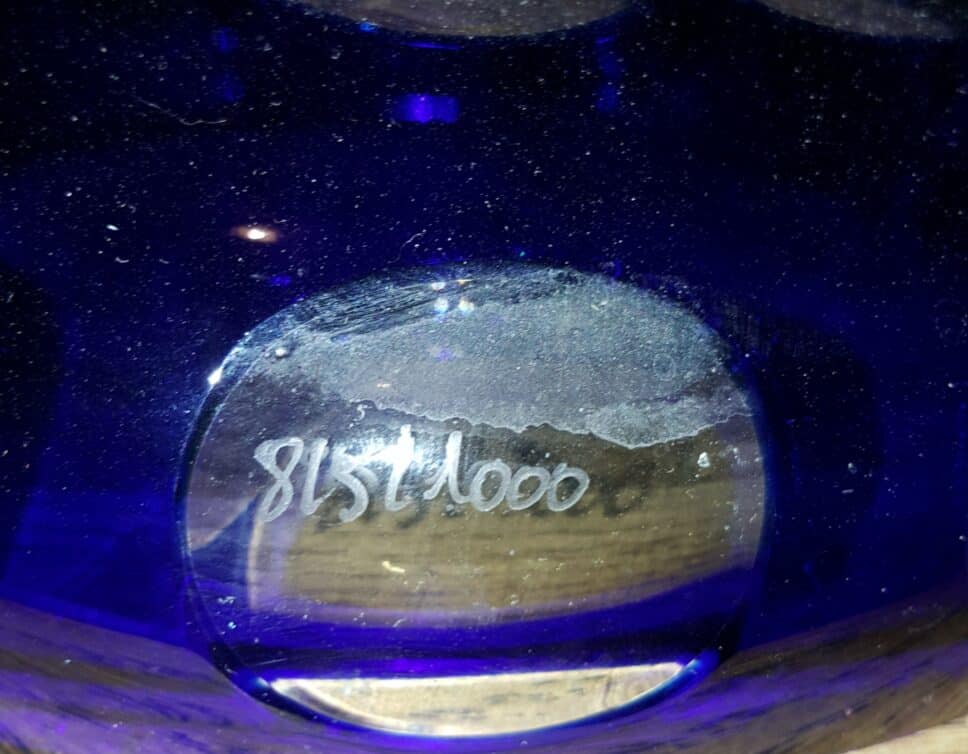 vase de cristal  signé et numéroté