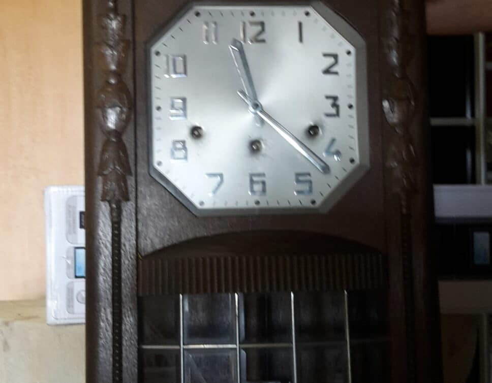 Estimation Montre, horloge: montre pendule a carillon