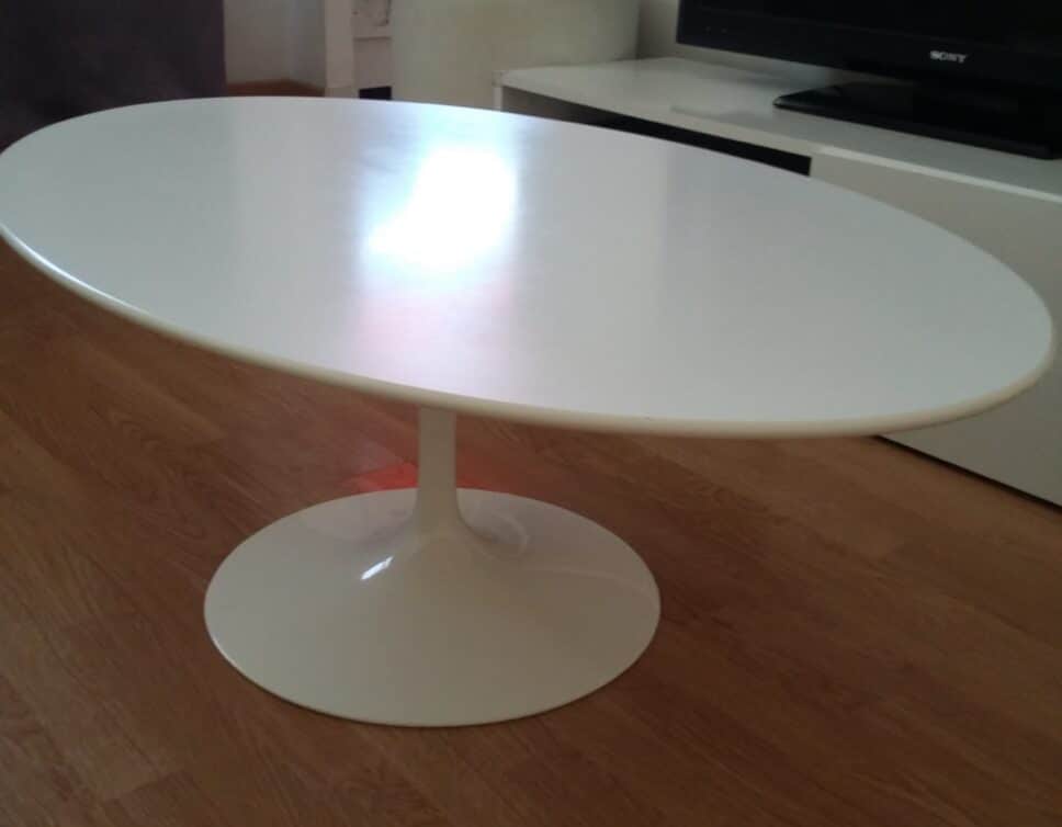 Estimation Mobilier XXeme: Table design signé knollstudios