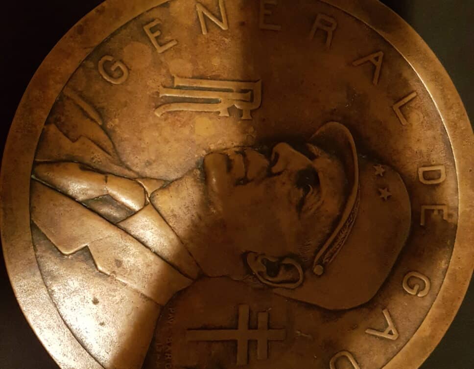 médaillon général de Gaulle par paul bargas 1944