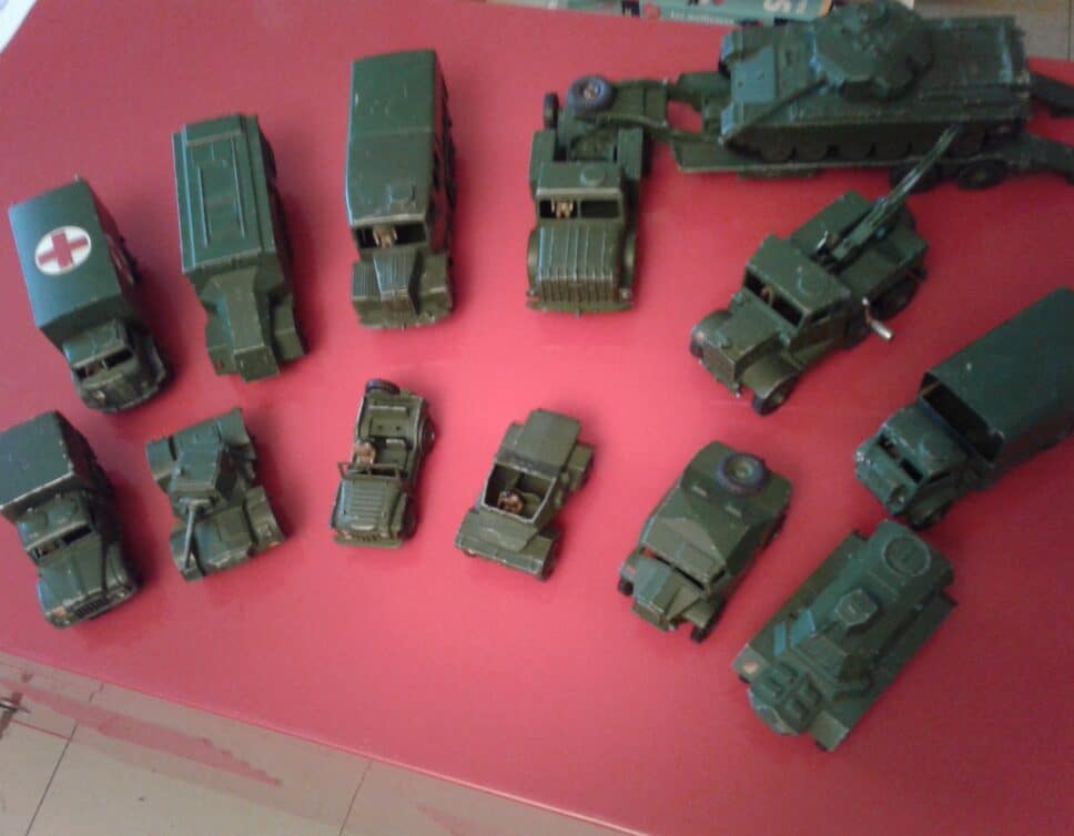 Miniatures militaires Dinky