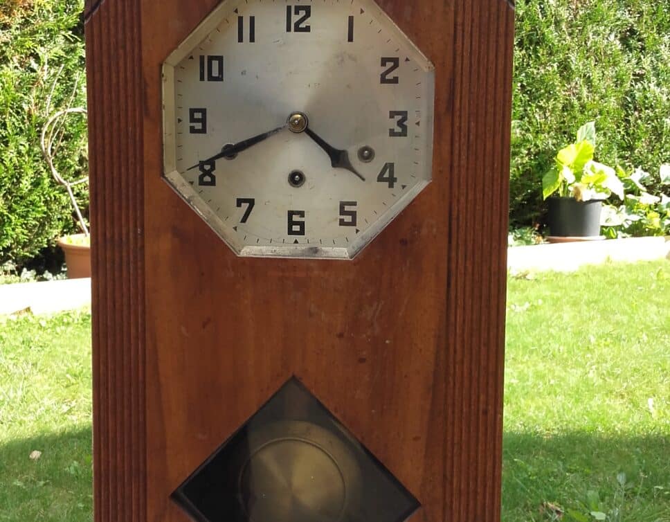 Estimation Montre, horloge: Carillon mural ancien en bois
