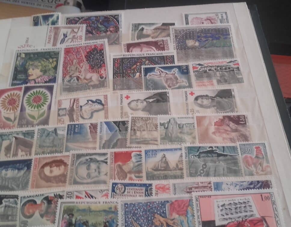 collection de timbres suite a un heritages ceres types sages