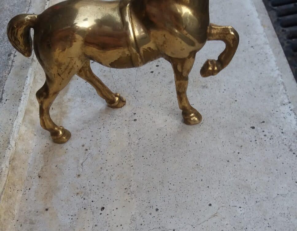 cheval bronze dore