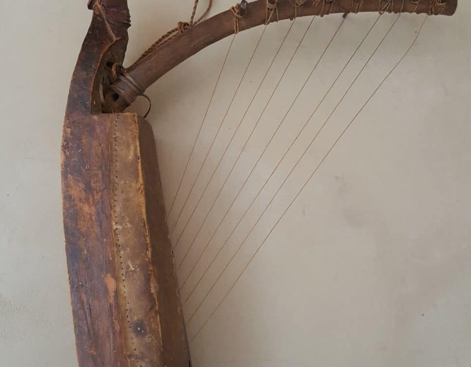 Instrument africain (Gabon) Ngombi