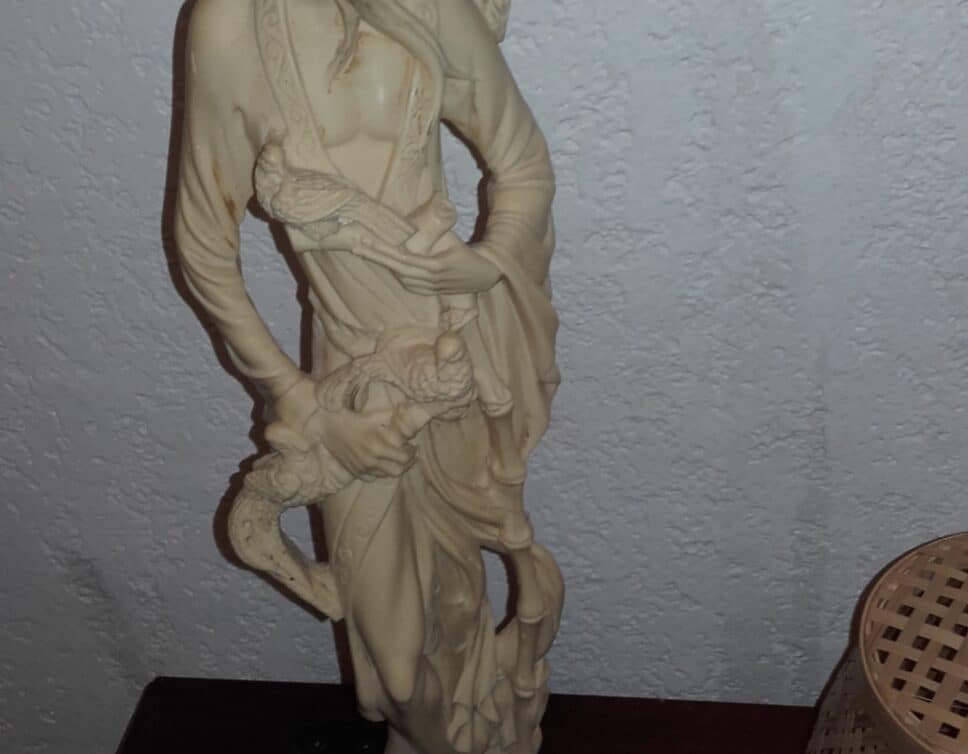 estimation statue en ivoire