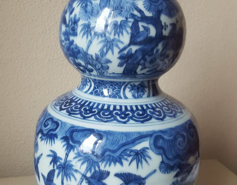 vase bleu d’origine inconnue