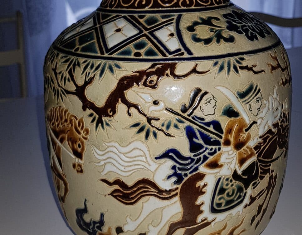 Vase figurines chinoises