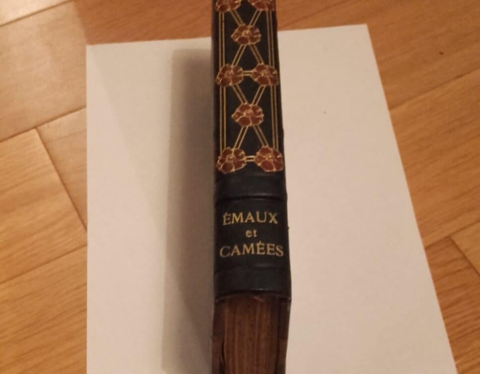 Estimation Livre, manuscrit: Livre Emaux et Camées de Théophile Gautier  1923