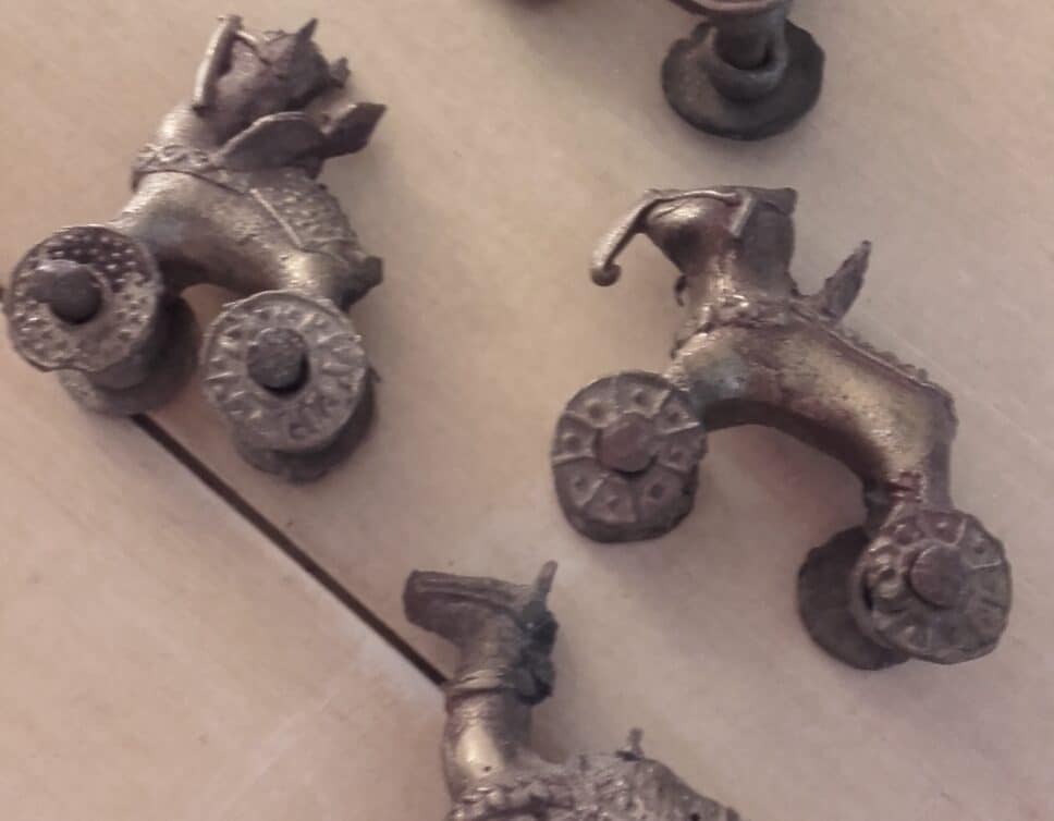 jouets en bronze( fer?) Perse