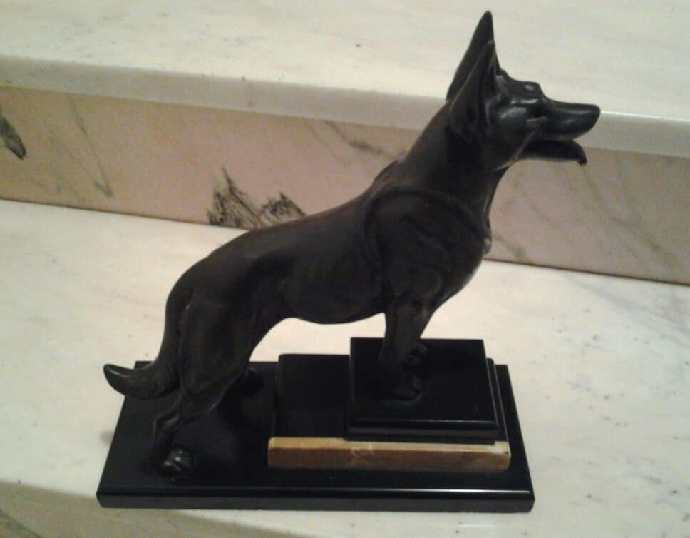 Bronze sur marbre 2 couleurs  chien berger allemand