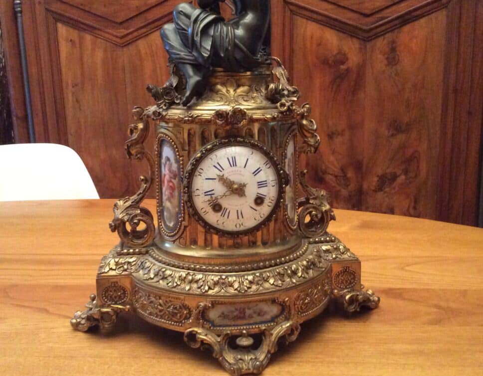 Estimation Montre, horloge: Pendule H. Picard , bronze