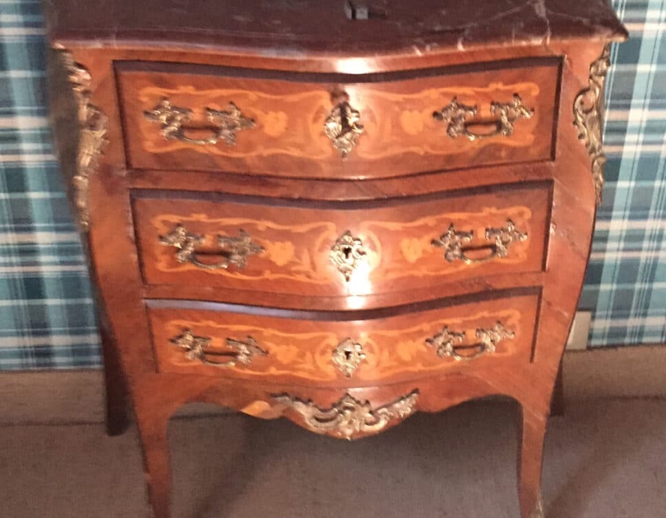Commode ancienne