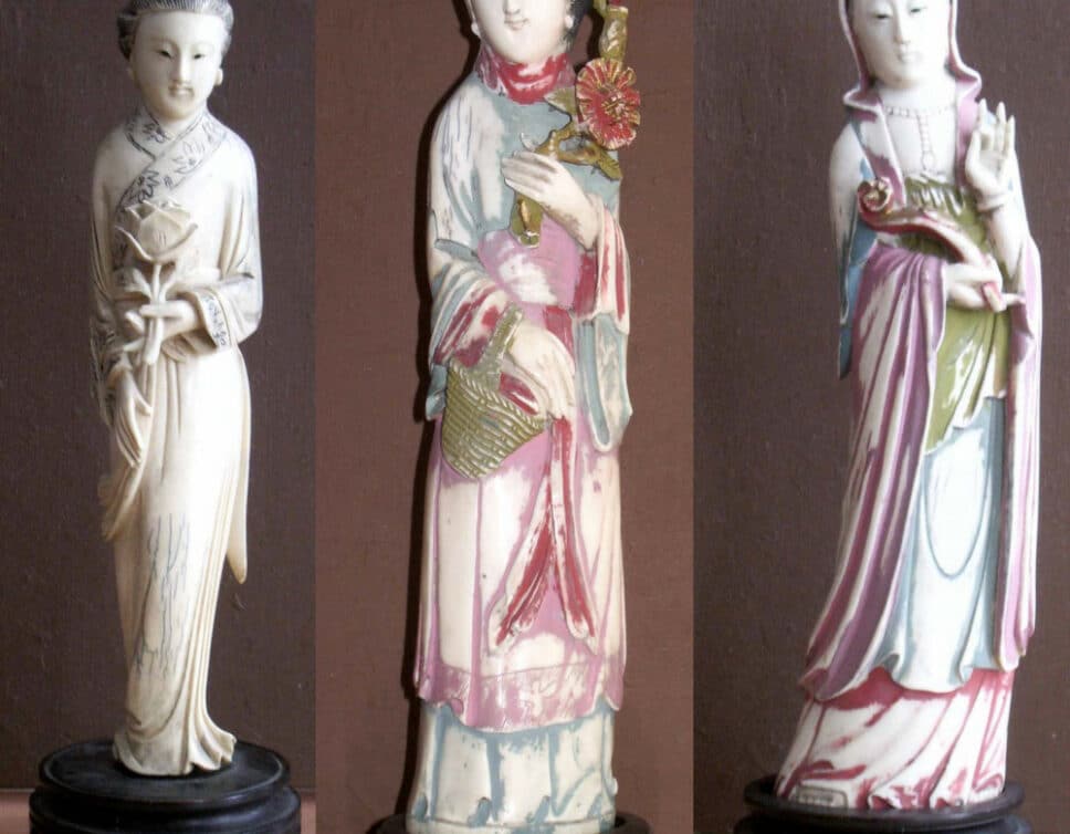 Trois statuettes asiatiques en ivoire ancien