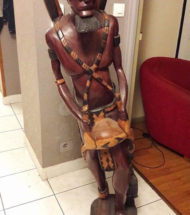 Statue africaine en bois