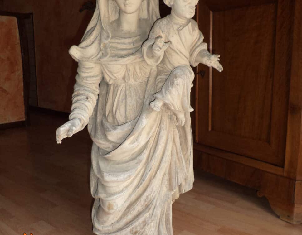 Vierge à l’enfant en bois