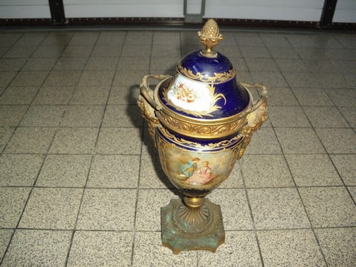 vase – urne bleu nuit ancien
