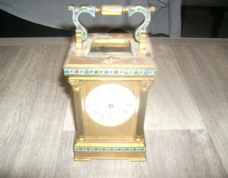 Estimation Montre, horloge: pendule d’officier en bronze