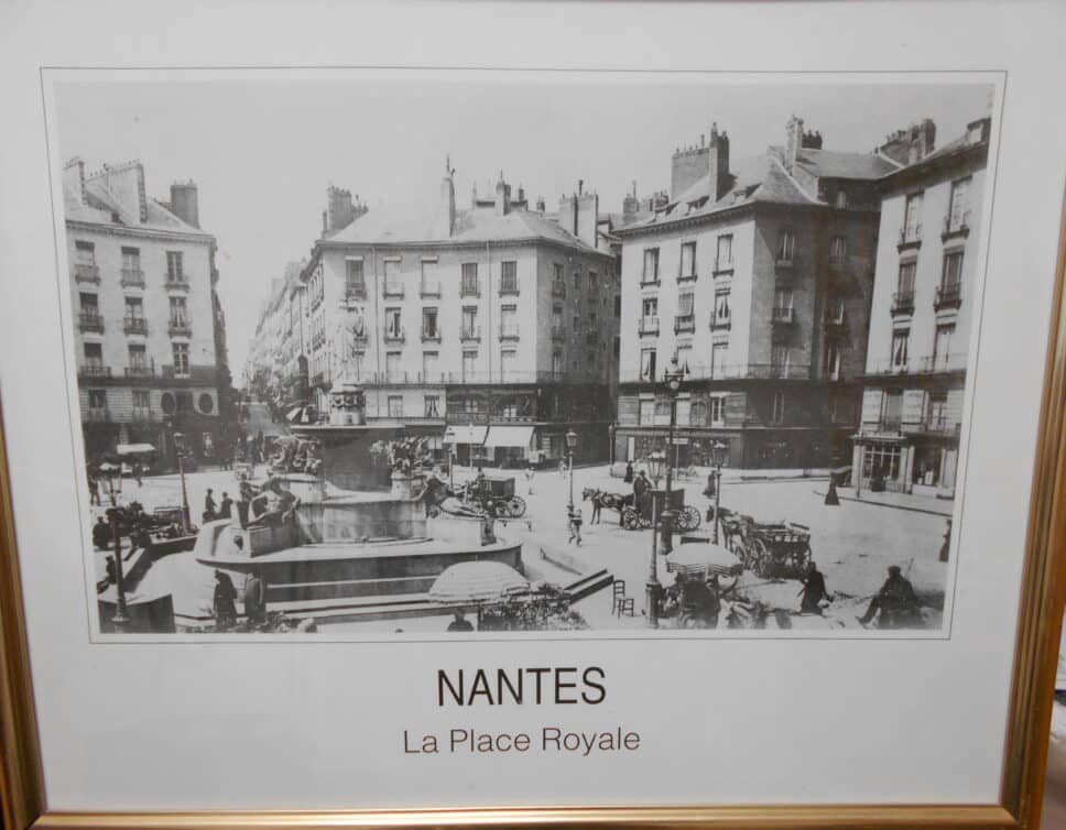 cadre photo ancienne  Nantes Place Royale