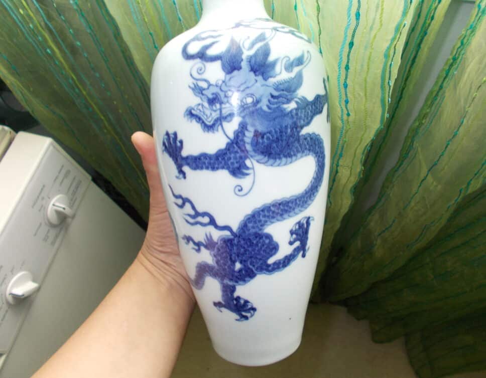 Vase chinois signé