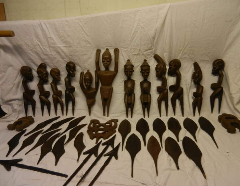 statuettes africaines et accesoires
