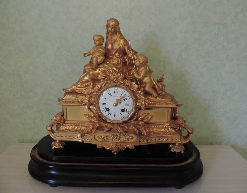 Estimation Montre, horloge: Pendule bronze