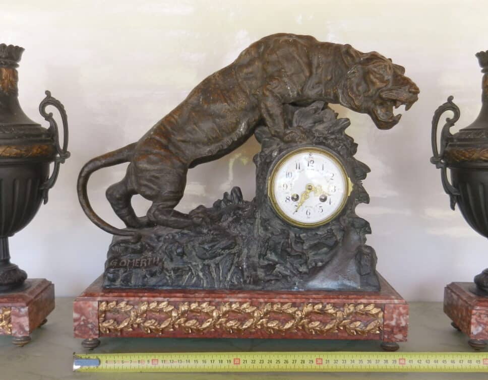 Estimation Montre, horloge: pendule tigre