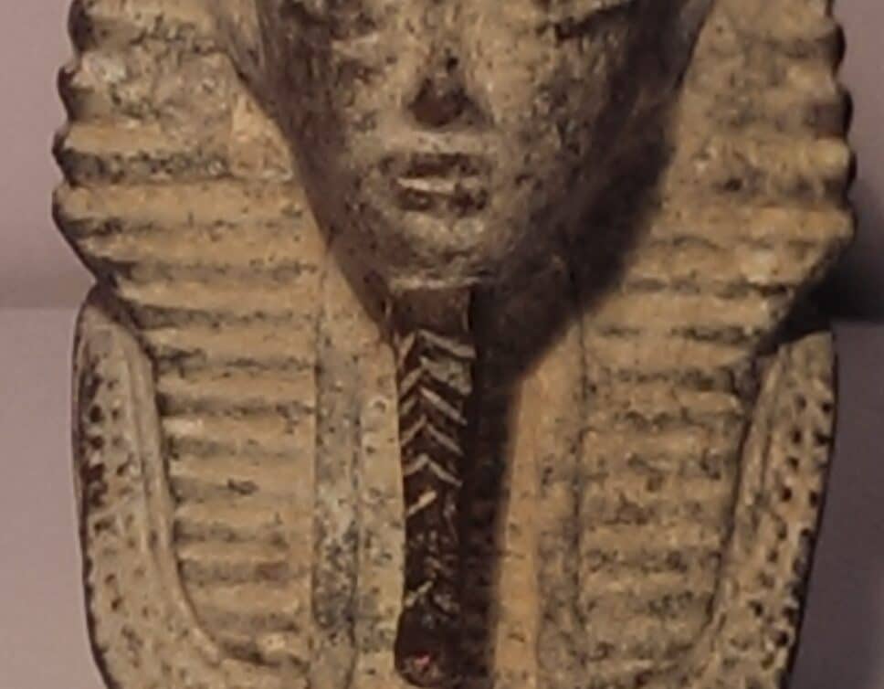 statuette pharaon antique en bronze