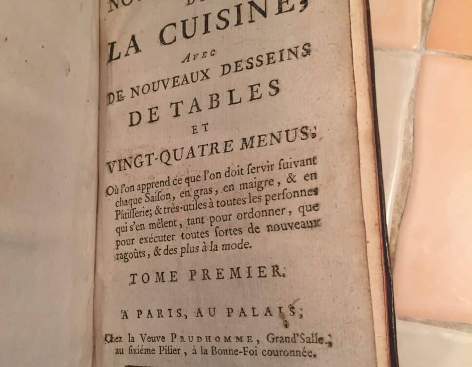 Estimation Livre, manuscrit: Traité de la cuisine Menon 1739