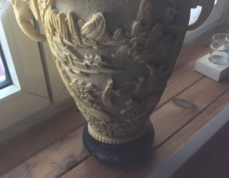 Vase en ivoire