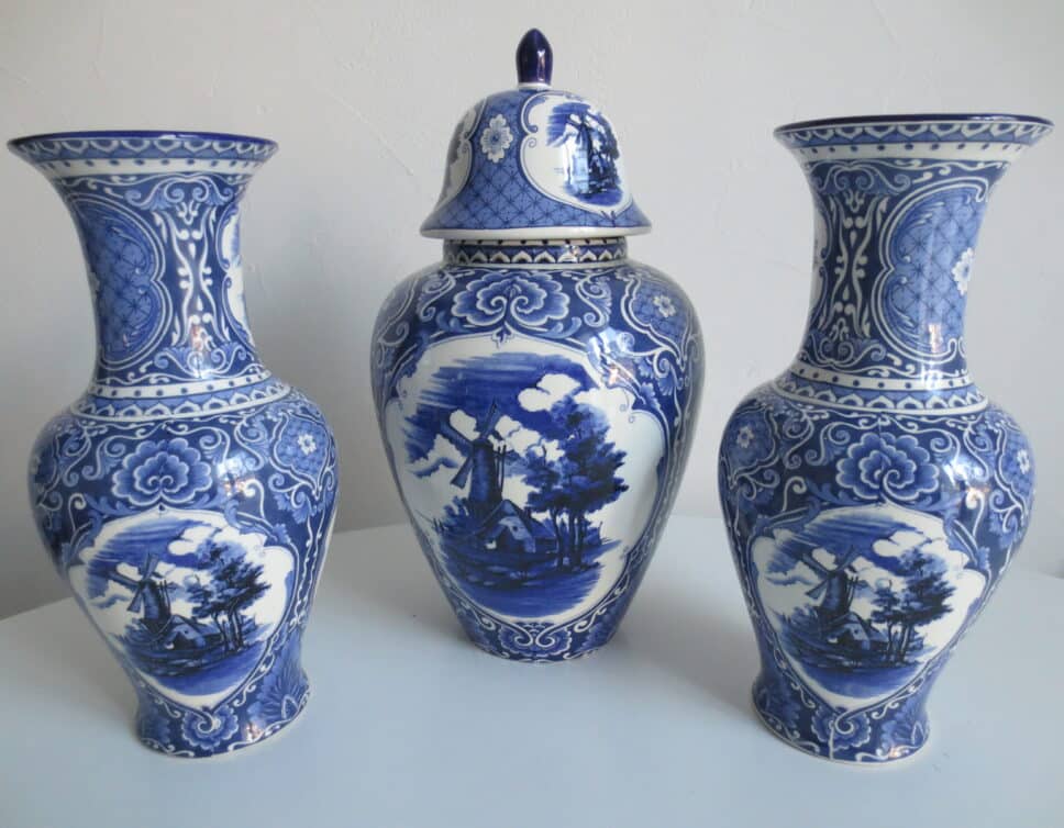 Ensemble de 3 vases de Delft