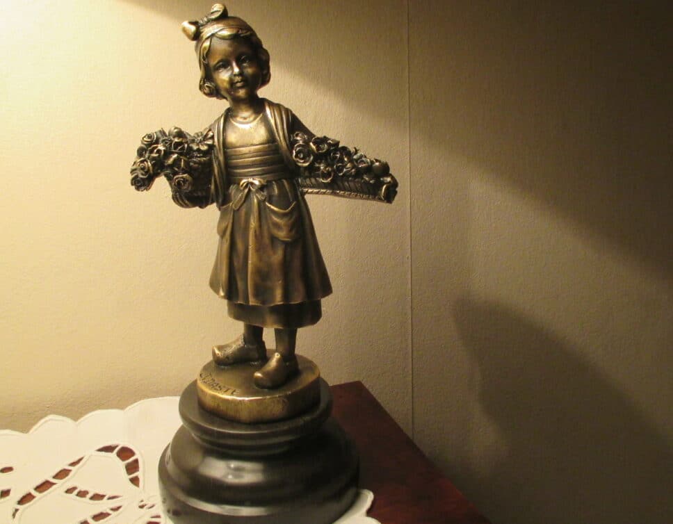 Statuette en bronze J.Daste