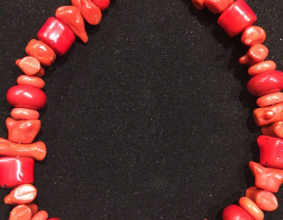 Estimation Bijoux: collier corail rouge