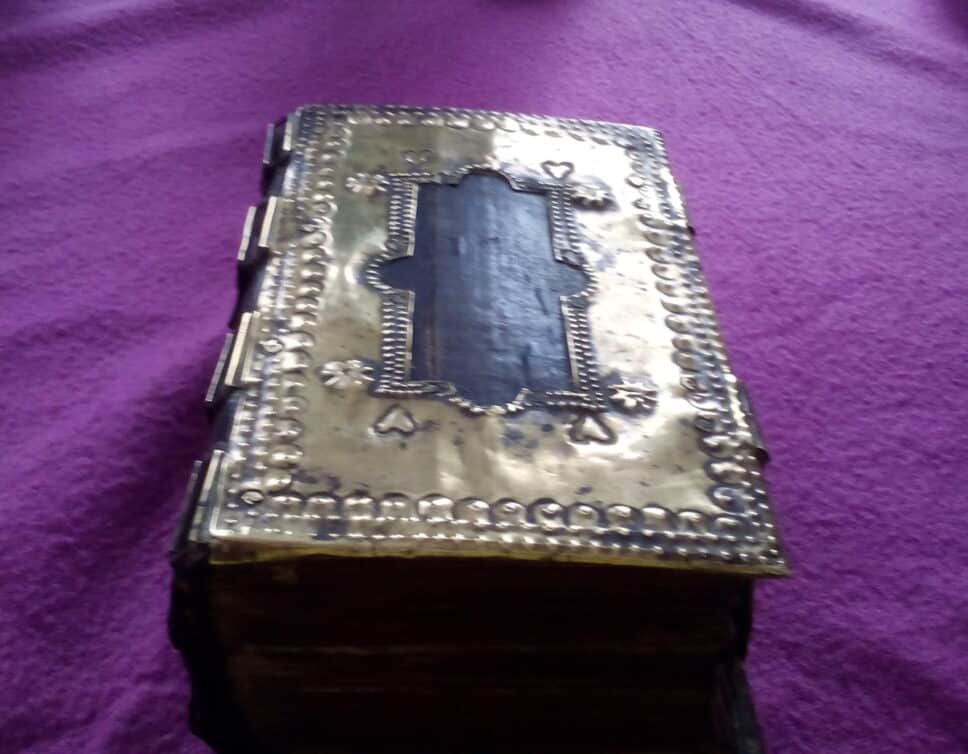 Estimation Livre, manuscrit: Bible de protection ancienne trés rare