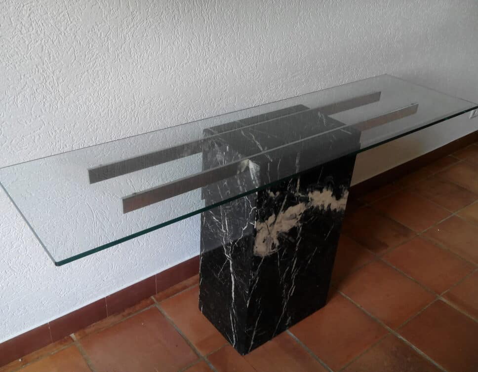 Estimation Mobilier XXeme: Table Console en verre et pied en marbre
