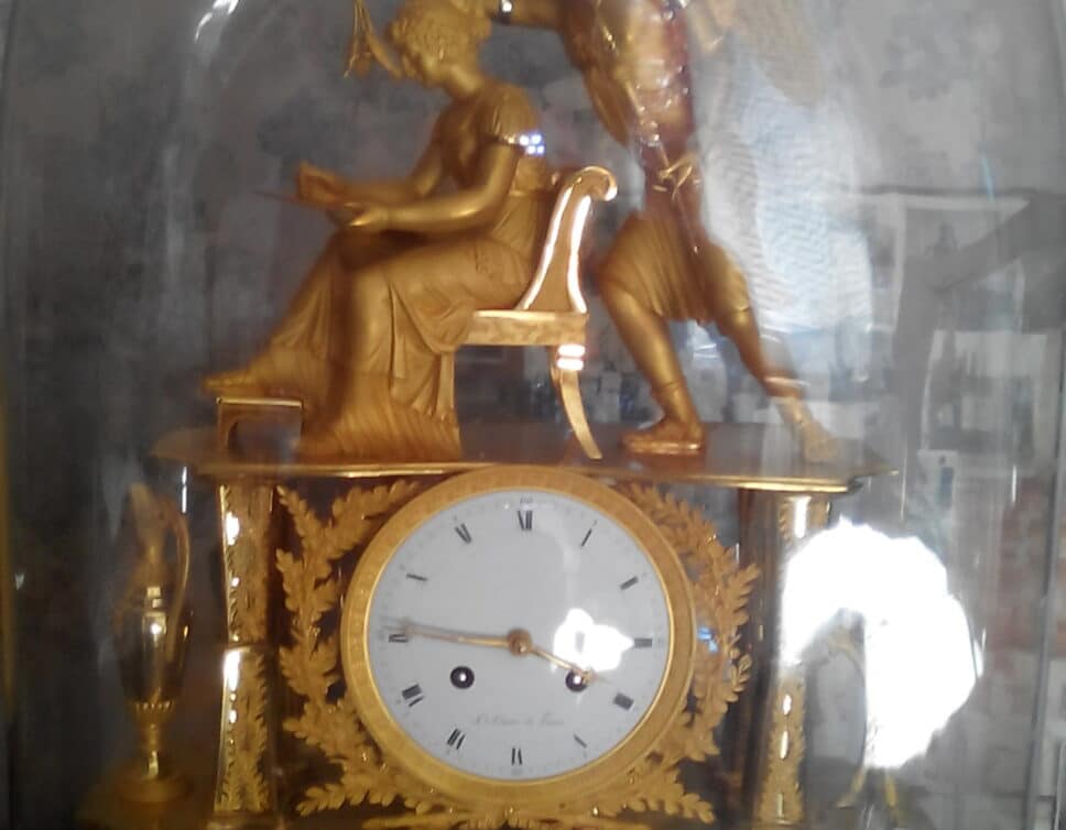 Estimation Montre, horloge: Pendule bronze doré