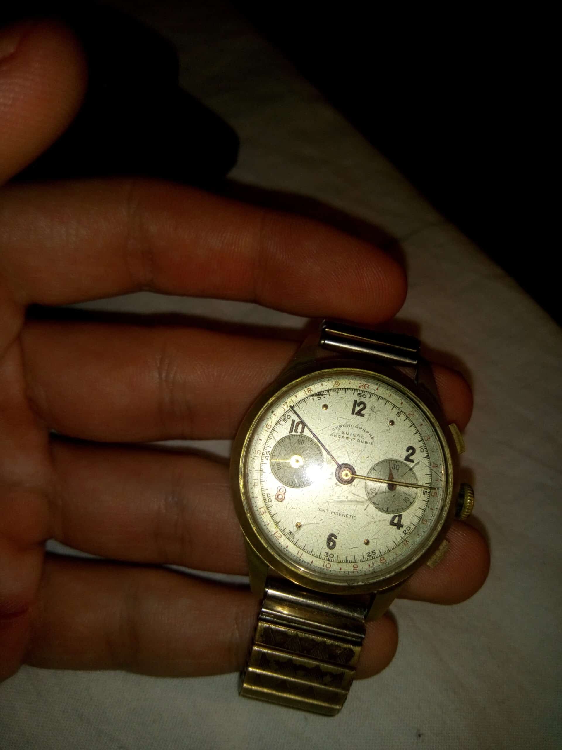 Estimation Montre, horloge: Montre chronographe Suisse ancre 17 rubis