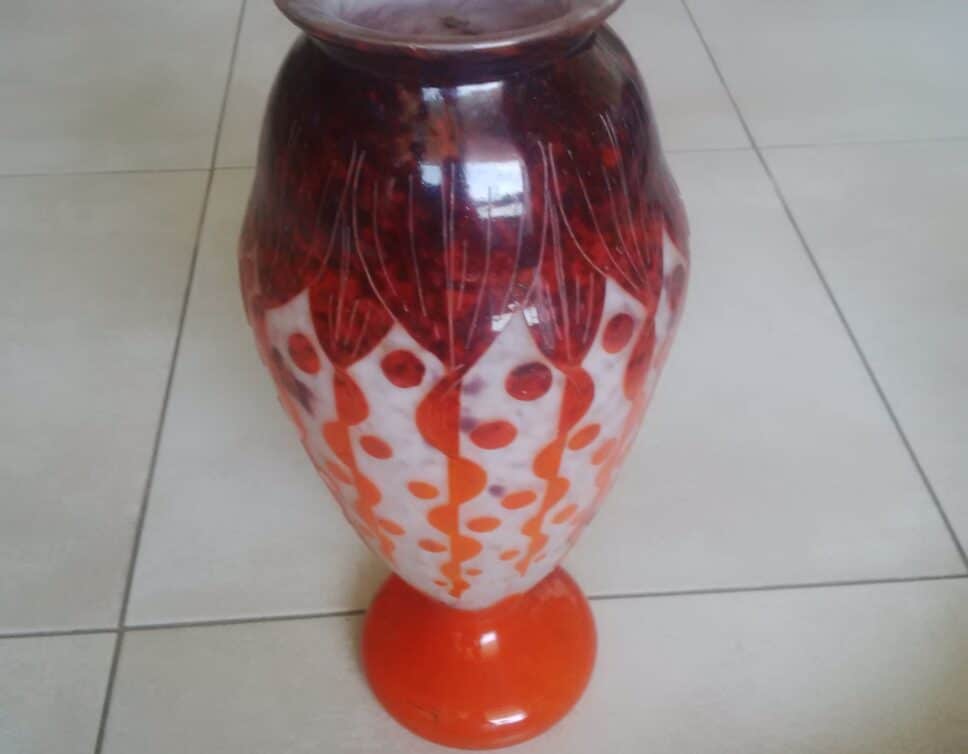 vase en verre double couche signé « Le verre français »