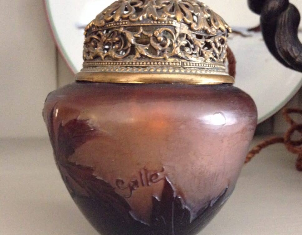 petit vase signé Gallé