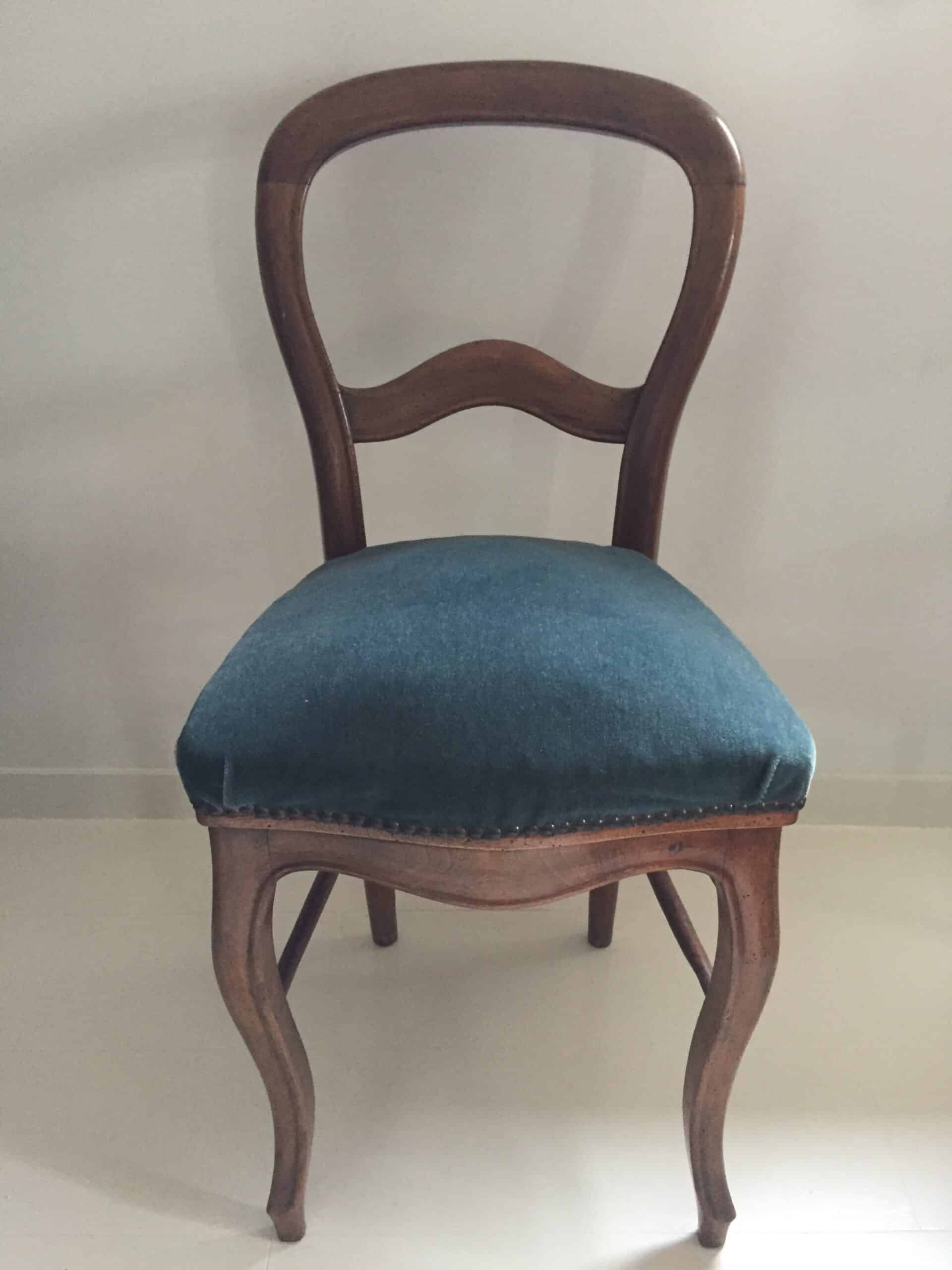 chaise capitonnée ancienne