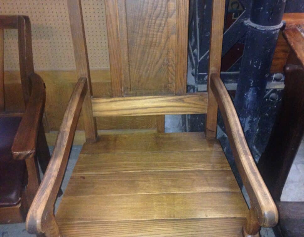 chaise en bois ancienne