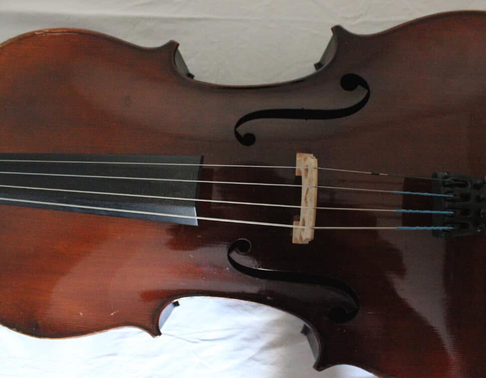 violoncelle 4/4 Mirecourt porte étiquette de: Jean paul Busher
