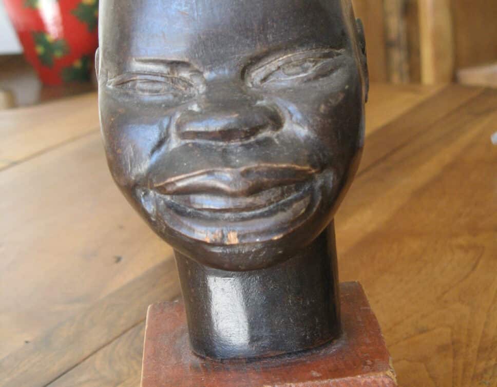 sculpture bois africaine, signé  FAVIN