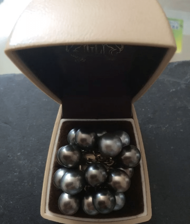Estimation Bijoux: Bague avec perles